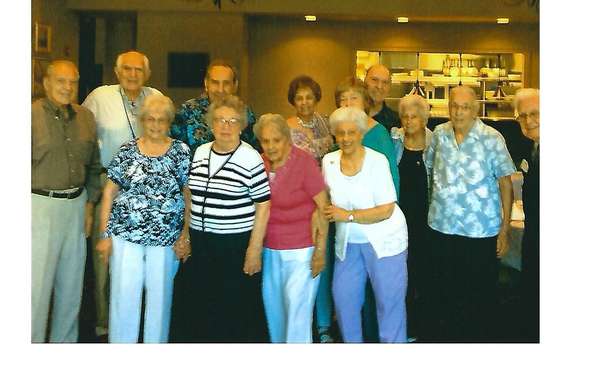LisaVoitDJ's tweet image. @RockTheRoostVHS #Classof1947 gets together for 70-year reunion #Vineland vineland.dj/2uwqLzZ