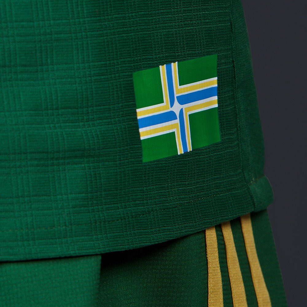 TimbersFC's tweet photo. Game day dress code: 💚💛 
RT for a chance to win a primary jersey courtesy of @AlaskaAir.
#RCTID #SKCvPOR https://t.co/PNUYcL6BLi