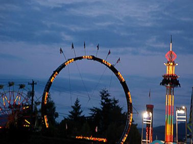 FortunaRodeo's tweet photo. Don't miss the CARNIVAL! Tuesday through Sunday of Rodeo Week! https://t.co/UjEo4y9pXX https://t.co/DhDVPdC9BL