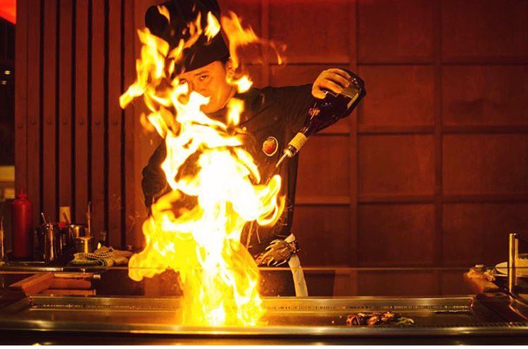 sapporolpool's tweet photo. Saturday’s Sapporo style 🔥🥂🔥 #chef #foodie #teppanyaki #saturdays https://t.co/soUF6nE5hJ