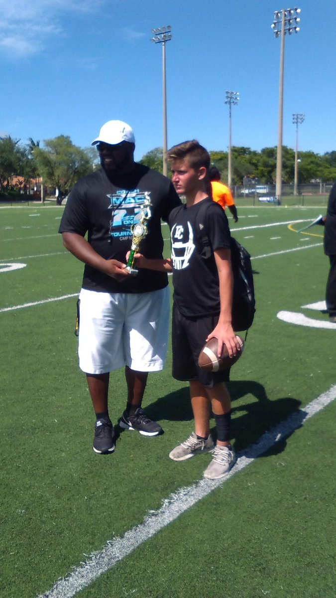 Coach Willis tweet media