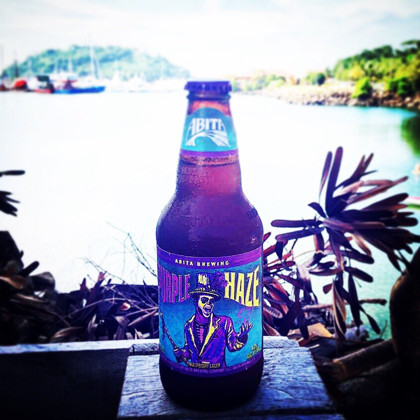 Saludos al gran @arturodelbusto hasta <a href="/playitapoolbar/">laplayitapoolbar</a> que se esta tomando una refrescante Purple Haze