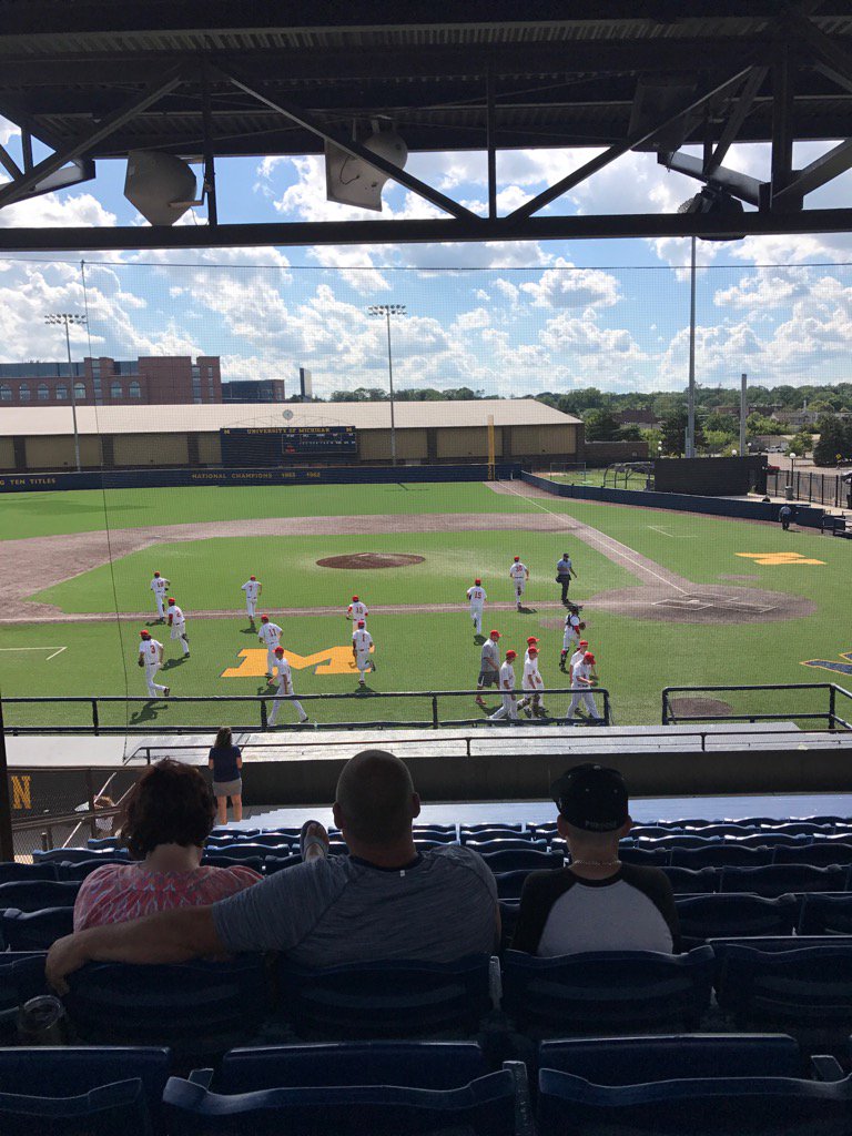 DarrenEVogt's tweet photo. @FVogt15 taking the mound U of M. Ready to get after it. https://t.co/zJmYvFKkLK