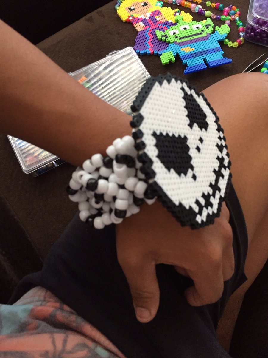 bris_now's tweet photo. The new edition to my Kandi Collection!!! #kandikid #JackSkellington #cuff #3DCuff #myfirst3D #gayboy #kandiboy https://t.co/lUiXBwaFCA