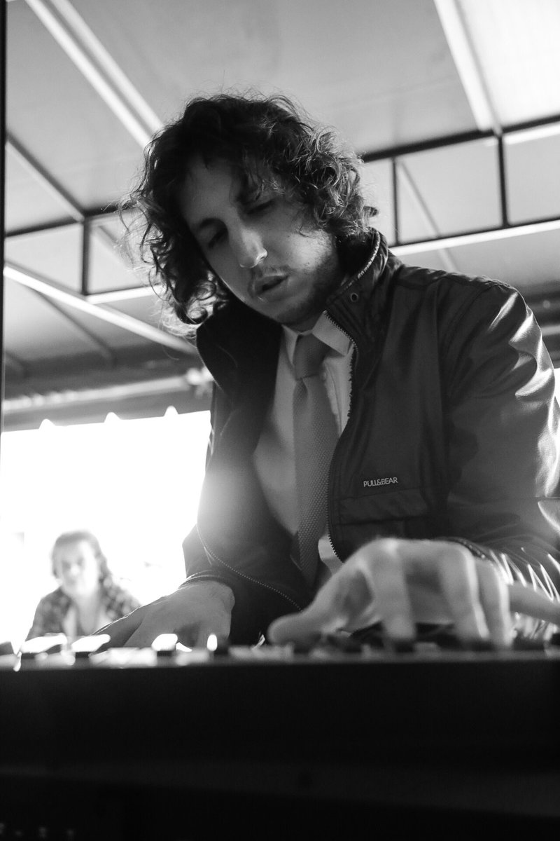 THELEDFILMS's tweet photo. Trío Piloto en las tardes de #jazz #gourmet de #elconvite foto: @Lordoberman @Edgardo_convite @Alberto_convite #jazz #jazzportales https://t.co/hZ5BVNrs6y