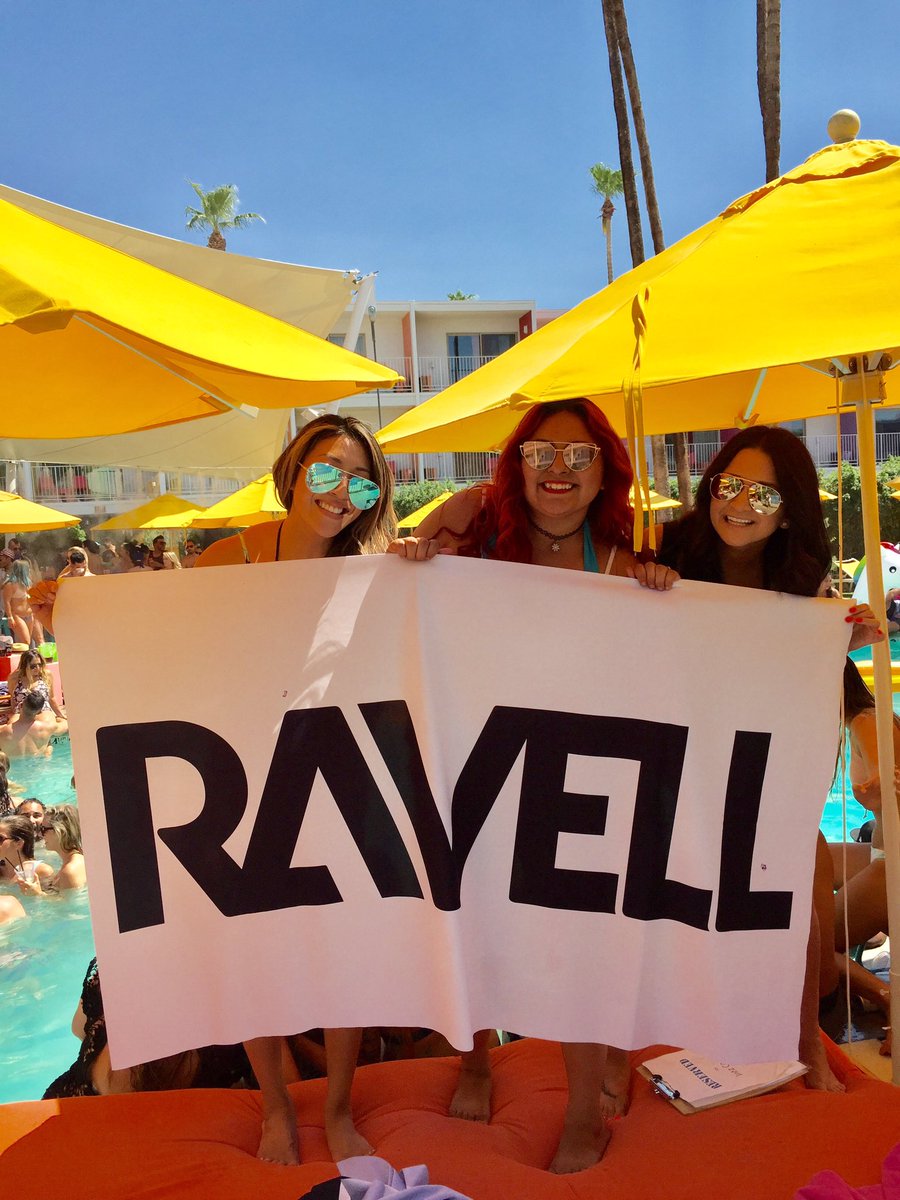 AlyssaTini's tweet photo. Out here representing with 2 flags for @ravell 🙌🏼🔥❤️ https://t.co/cXcPXVvvfg