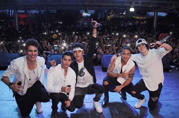 Danielitha388's tweet photo. 🇨🇴#CNCO #CNCOwners #CNCOwnercolombia 😍
AMO A ESTOS CHICOS https://t.co/P1X4rKZ02E