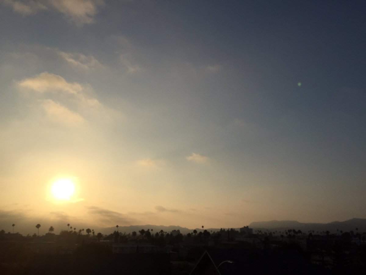 Jen77_r's tweet image. Today's sunset 🌄🎶
#jenskylover #july #firstsunset