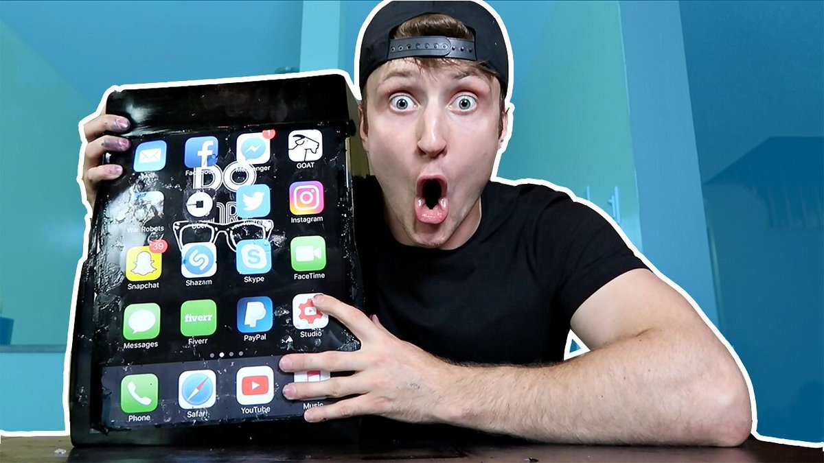JustDustin's tweet image. RETWEET 🙏 DIY GIANT GUMMY IPHONE (100+ lbs SOUR CANDY) IMPOSSIBLE? youtube.com/playlist?list=…