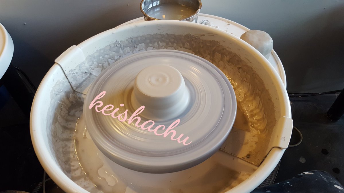 englaysh's tweet photo. Recent: @keishachu went for a beginners pottery class. https://t.co/F5OG2hLTqd