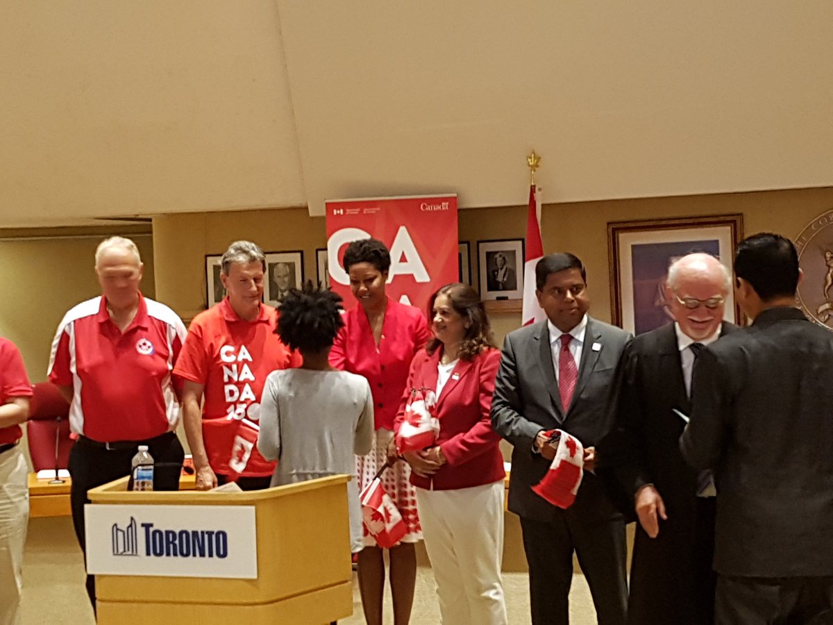 SalmaZahid15's tweet image. The highlight of today's #CanadaDay celebration was attending the #CitizenshipCeremony. Welcoming new citizens. #ThisisCanada #ScarbTO