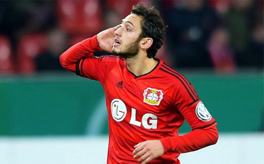 vaievem_futebol's tweet photo. #Milan acertou a contratação do meia turco Hakan Çalhanoglu, do #BayerLeverkusen.  Cerca de 20 milhões de euros (R$ 74 milhões). https://t.co/ZVPOSkn2oN