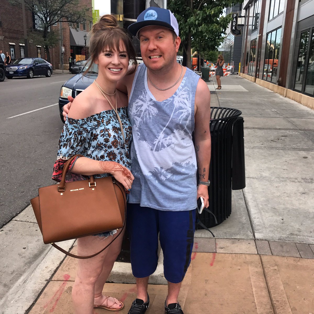 paitay2121's tweet photo. Thanks for letting us stop and say wuddup!!! @NickSwardson https://t.co/qwJWTw7QDw