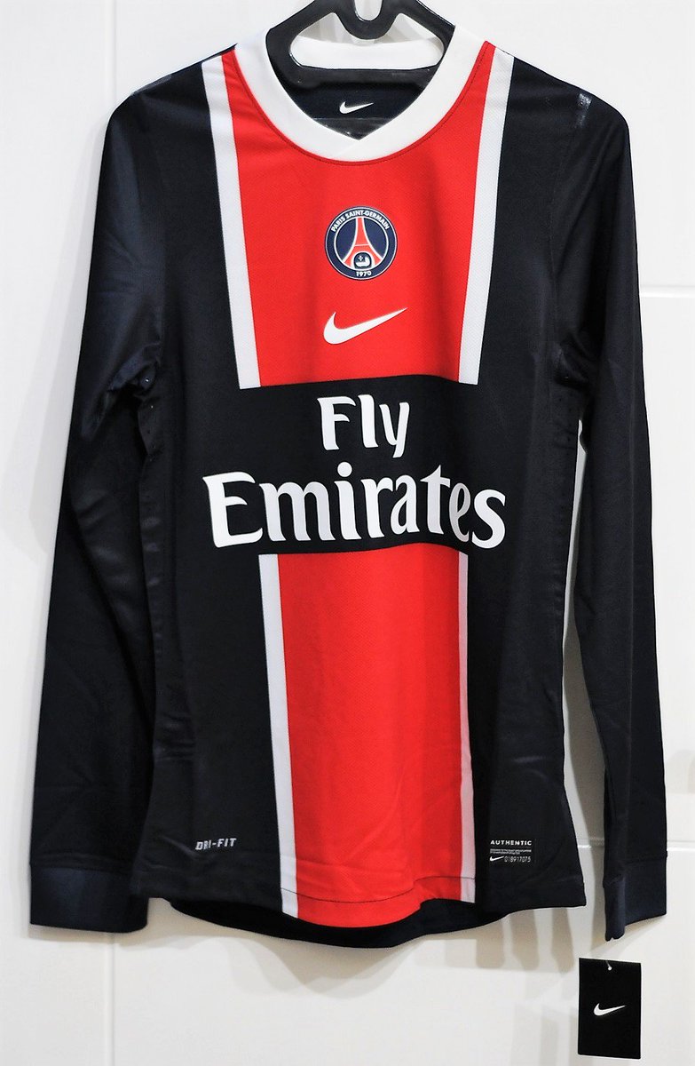 pencari_link1's tweet photo. hari terakhir sebelum masuk kerja. masih ada kesempatan belanja :) #jersey4sale https://t.co/uglFH3NX0B
