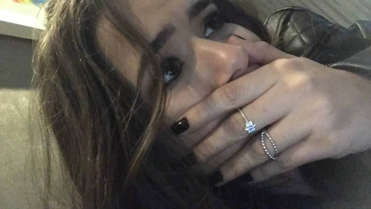 maisa's tweet image. caindo a fixa que eu não fui