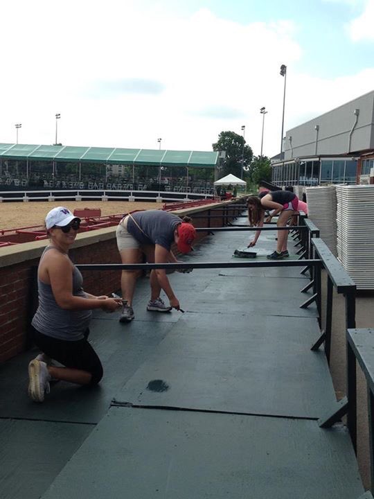lexjrleaguehs's tweet photo. Another day, another paint brush for our #JLLex Provisional Members. #JLLHorseShow https://t.co/lpnONZUpuK