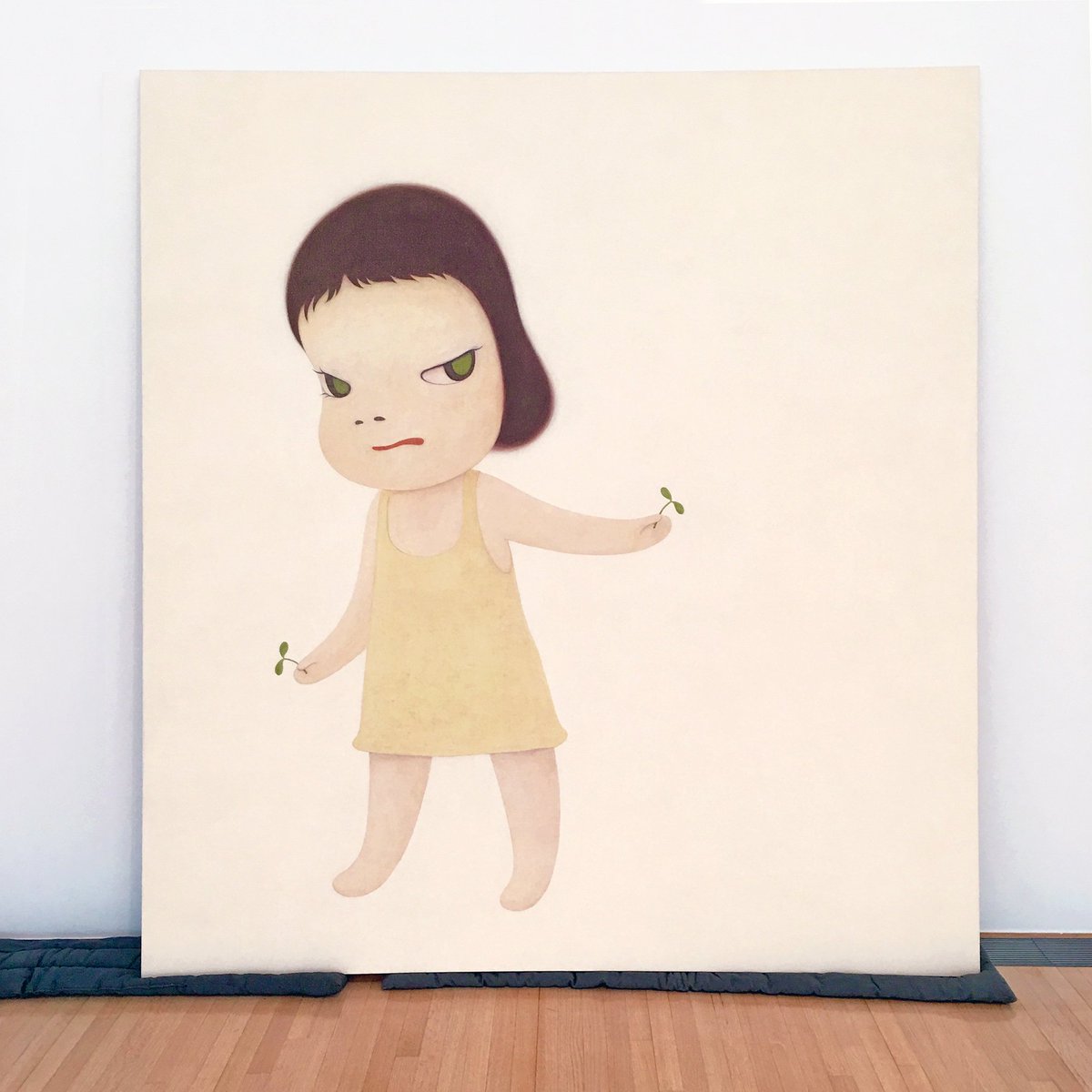 Yoshitomo Nara The Washing Hands Man この絵も日本初公開 2001年にロサンゼルスで 床屋さんの隣の空き店舗で描いた 床屋さんがいつもコーヒーを差し入れしてくれて 髪も切ってくれた 懐い一枚 夏の豊田市美術館 Yoshitomo Nara The Washing Hands Man この絵も日本初公開 2001年にロサンゼルスで 床屋さんの隣の空き店舗で描いた 床屋さんがいつもコーヒーを差し入れしてくれて 髪も切ってくれた 懐い一枚 夏の豊田市美術館