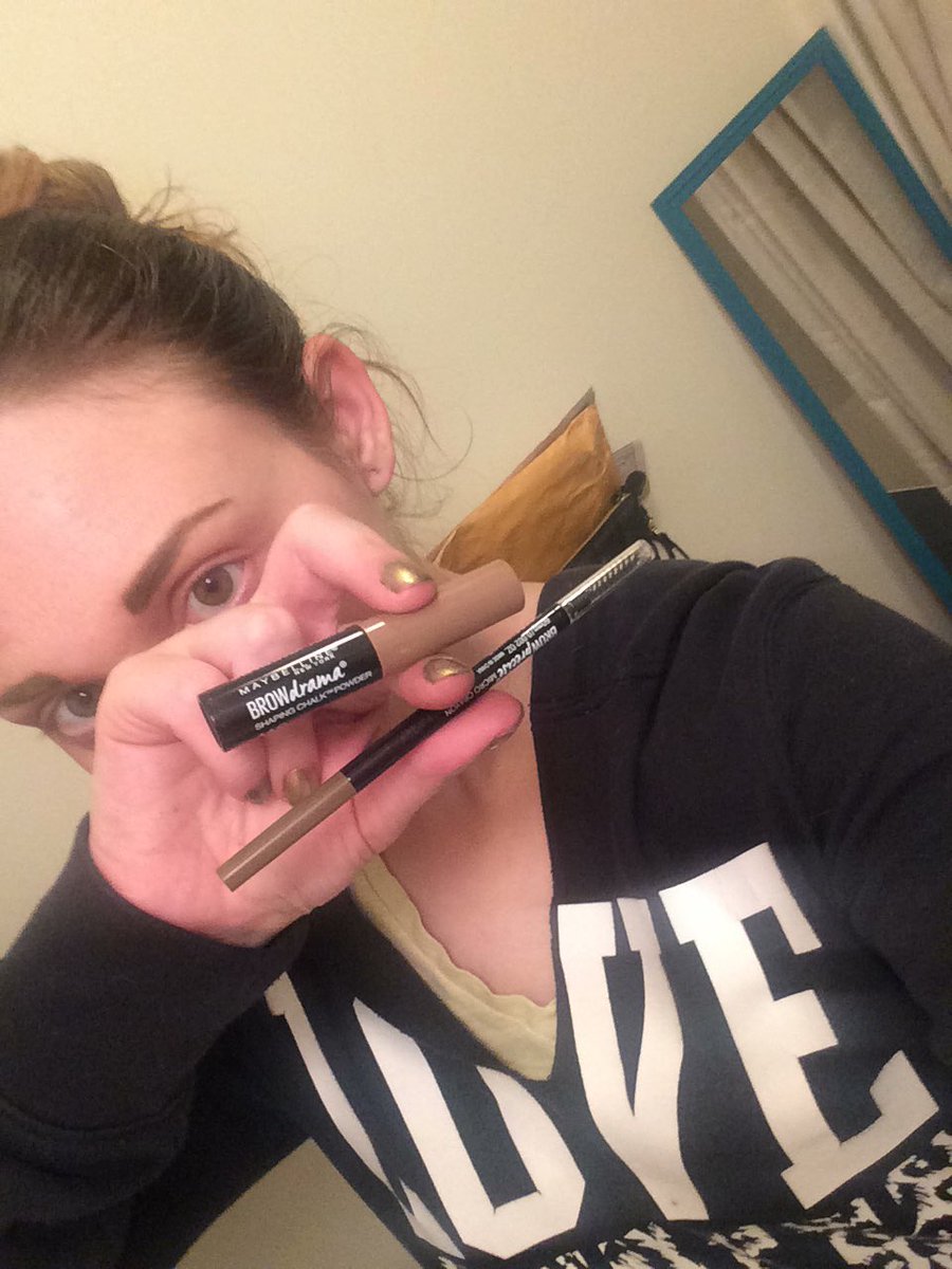 mu_goddess's tweet photo. These 2 brow products are LIFE rn! #browchalk #browdrama #micropencil #comingsoon #browgame got these free for testing, but it's my opinion! https://t.co/H2GAmoo0v5