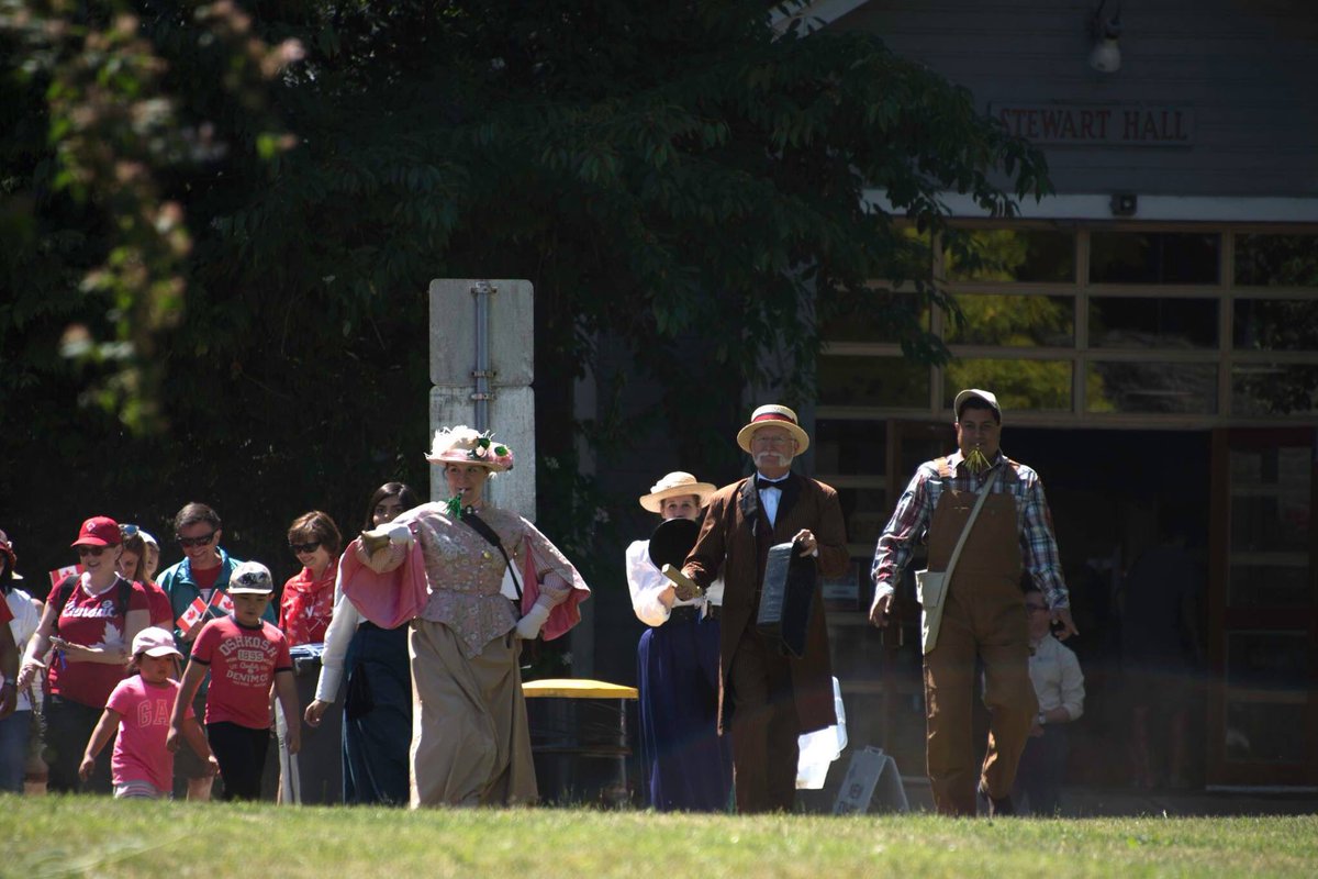 cdnsue's tweet photo. #Calithumpian noise making parade at @stewartfarmbc today with the #ReEnactors! No better way to celebrate #canada150 #surreycanadaday https://t.co/CvtWFrbzhV