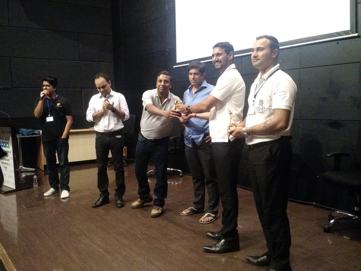 whatthemesh's tweet photo. Congratulations Fat Cat Robotics for winning both "Pitch of the day" &amp; "Popular pitch". @pankajmittal awarding the proud team! #EntrePune https://t.co/CsayE1B5j9
