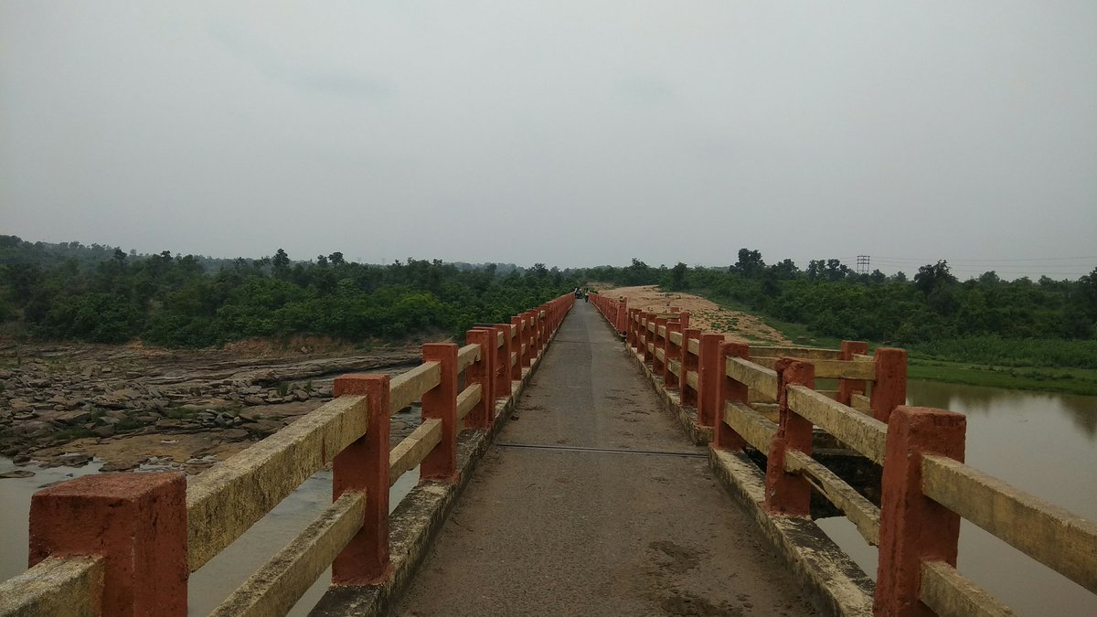 JhUpdate's tweet photo. Good Morning Everybody..
Welcome to @BokaroUpdates 😊😊 

Stay Safe..Stay Updated...
#Bridge #Jamunia #River #Sijhua https://t.co/aKqLYKZB87