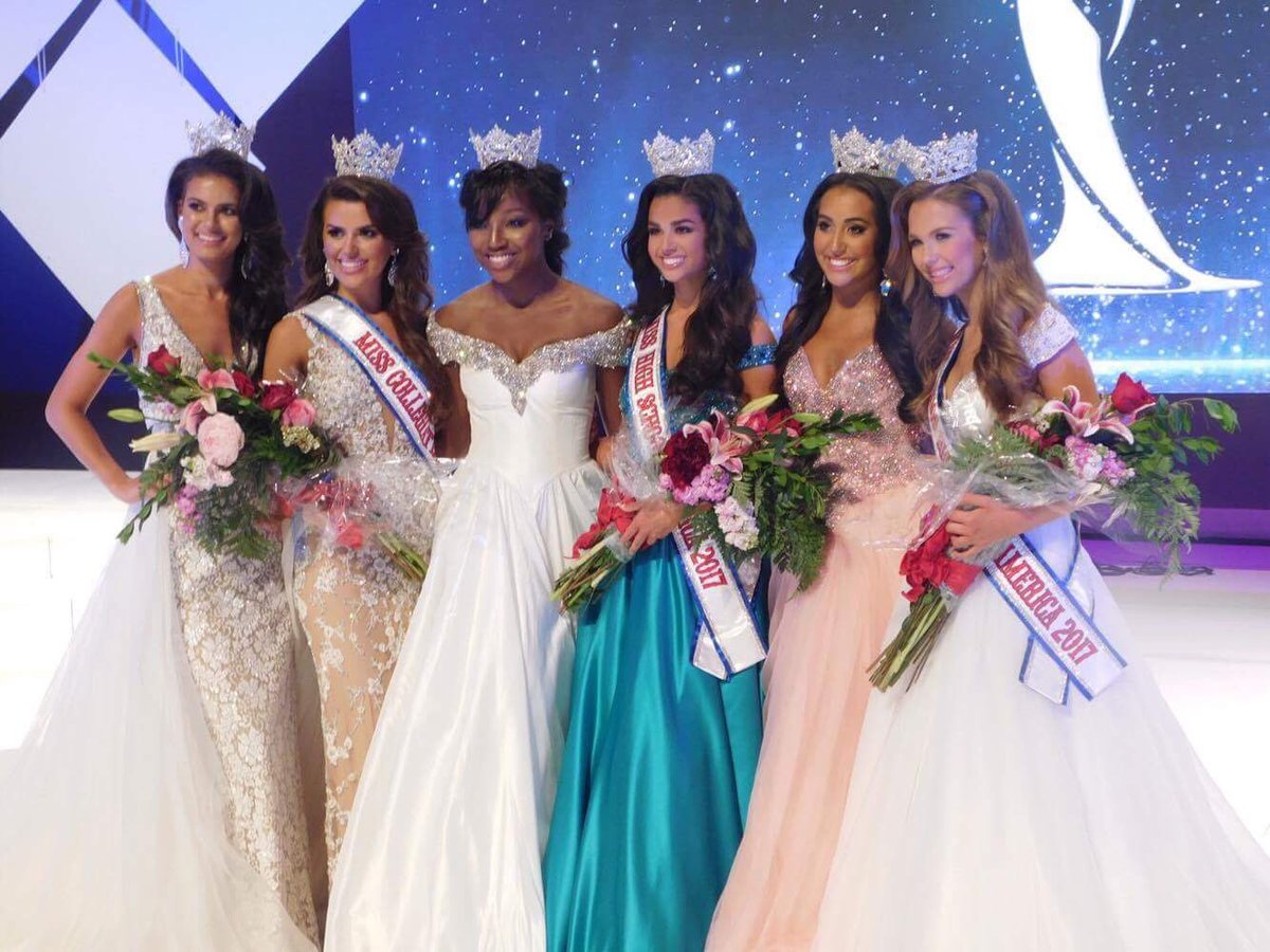 KennedyChaseTV's tweet image. Tonight I crowned my successor, Katie Schaaf!👑💕 I'm so excited for her! This has been the year of a lifetime!✨ #MHSAPageants