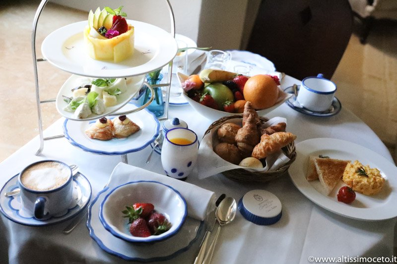 AltissimoCeto's tweet photo. Buona domenica! #Breakfast of the Week @MonasteroSRosa!
https://t.co/GagKG3WO16
#ViaggiatoreGourmet #AltissimoCeto #BreakfastoftheWeek https://t.co/oYD61shgGw