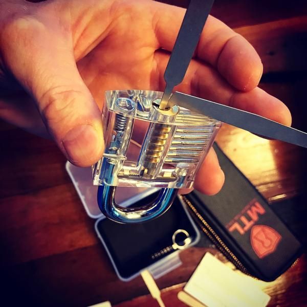 M_T_Lock's tweet image. A complete #toolkit to pick just about any #lock buff.ly/2s7aNPN #lockpicktools