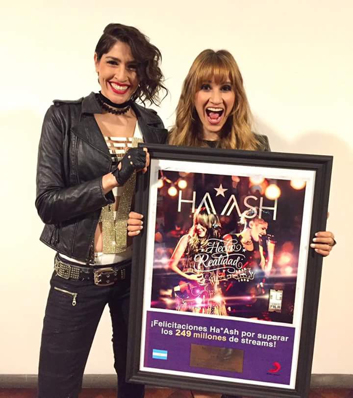 haashcuc's tweet photo. Mas de 250millones de streams solamente en 🇦🇷!!🙏 Felicidades Mis Princesas! 😘👏 @haashoficial #HaAshFans https://t.co/3sr0WC0rcn
