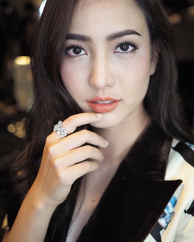 taewntp_both's tweet photo. Celebrate My @.gemspavilion_official #GemsPavillion #IndexFingerRing 📷: @.koh_sarawut https://t.co/aunpmwvxGn