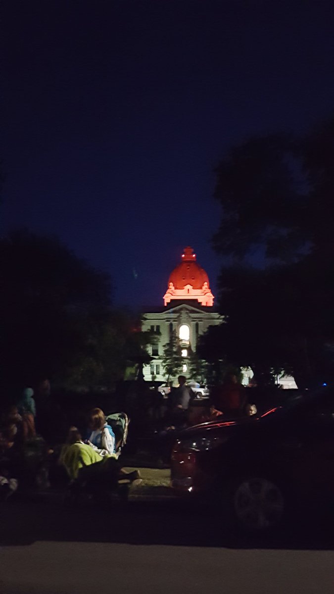 MC_o_S's tweet photo. One of us found a sweet spot for the #canadaday #fireworks #yqr #saskatchewanlegislative #saskatchewan ☄💥  where are U? https://t.co/Xa3Krh1y6S