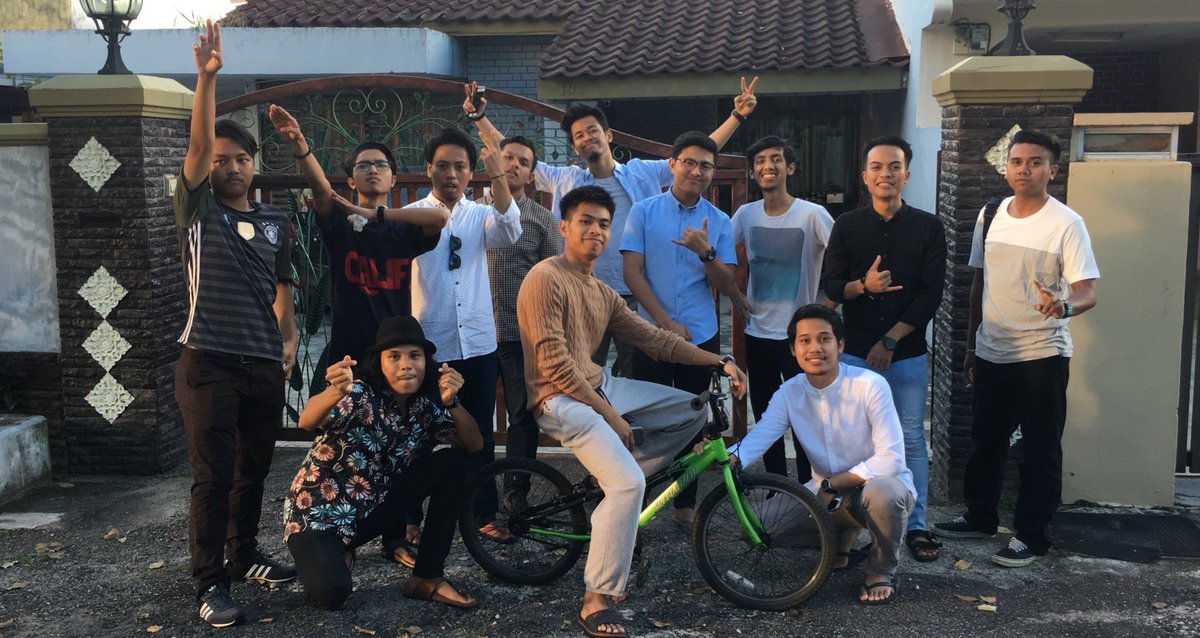 ZechSD's tweet photo. @CleverBoy___ #tb 17 #mabokmilo @MiloMalaysia https://t.co/V1GA9BS13F