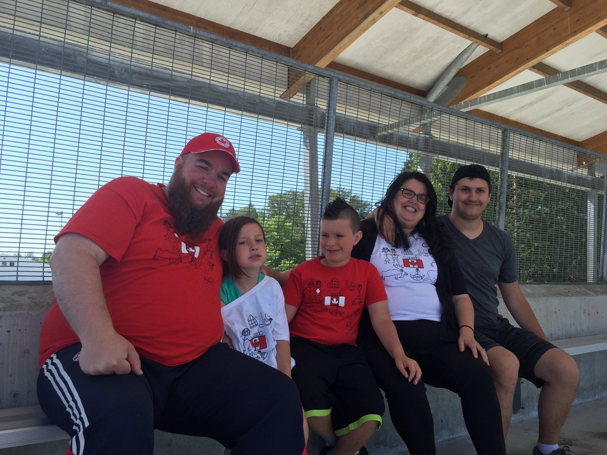 ZacharyAM's tweet photo. #ZAMCAMFam #ForeverATeam #FollowJesus #CherBear #TKMII #DaddysAdi #BroJoe #JoeBrowne #Represent #LangleyMassive #Canada #Canada150 https://t.co/xEro08qOyZ