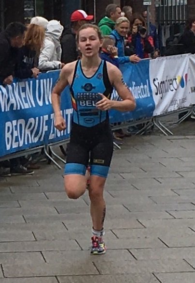 Sterke prestatie v <a href="/hanne_peeters01/">Hanne Peeters</a> (16j!!): 11de plaats in 1ste ETU Junior Cup in <a href="/TriathlonHolten/">Triathlon Holten</a> <a href="/accent_jobs/">Accent Jobs</a> @PKF_VMB #Lydian #Forsite