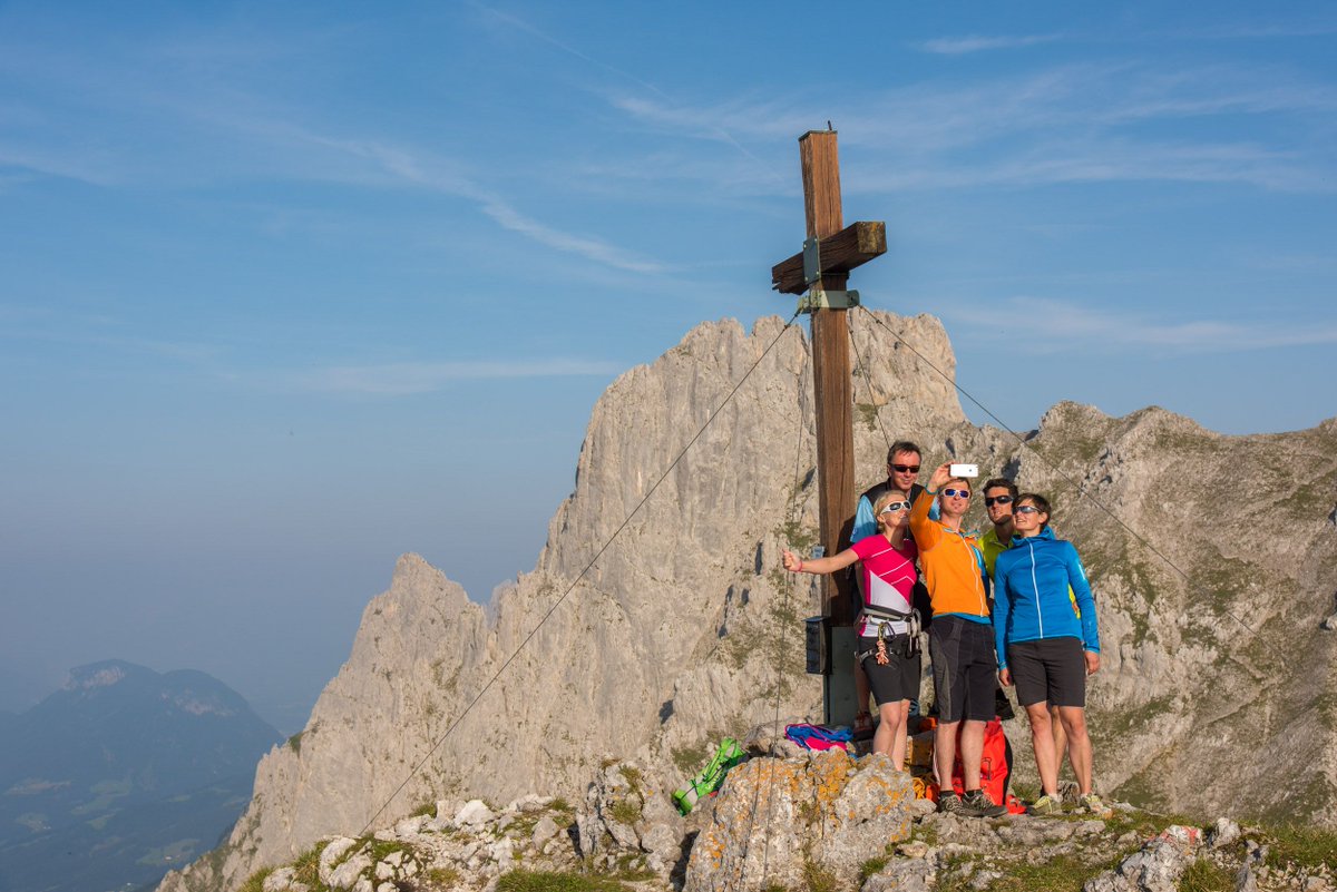 kitzalpen's tweet photo. Lust auf einen Gipfelsieg?
Morgen startet unser spannendes #Wochenprogramm. ⛰️ https://t.co/M3gJtLhAgp #lovetirol #klettern #stjohannintirol https://t.co/ssAZBucdW3