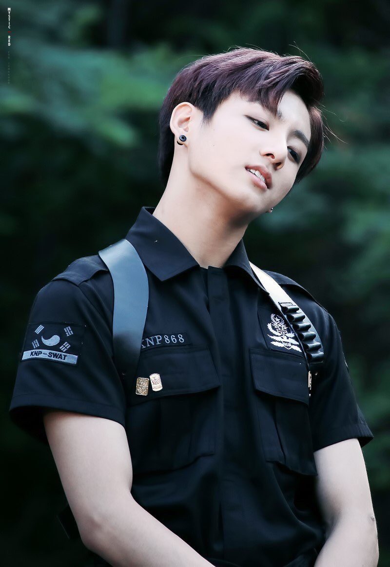 slldin_23's tweet photo. 텀이 움직이기 힘든 체위
젼극 X 여성기 짐 버전으로 보고 싶다
나른하고 고요한 새벽 분위기 속 야한 짐과 정국의 섻 라이프 
#국민 #국민연성 https://t.co/llZj0dVolS