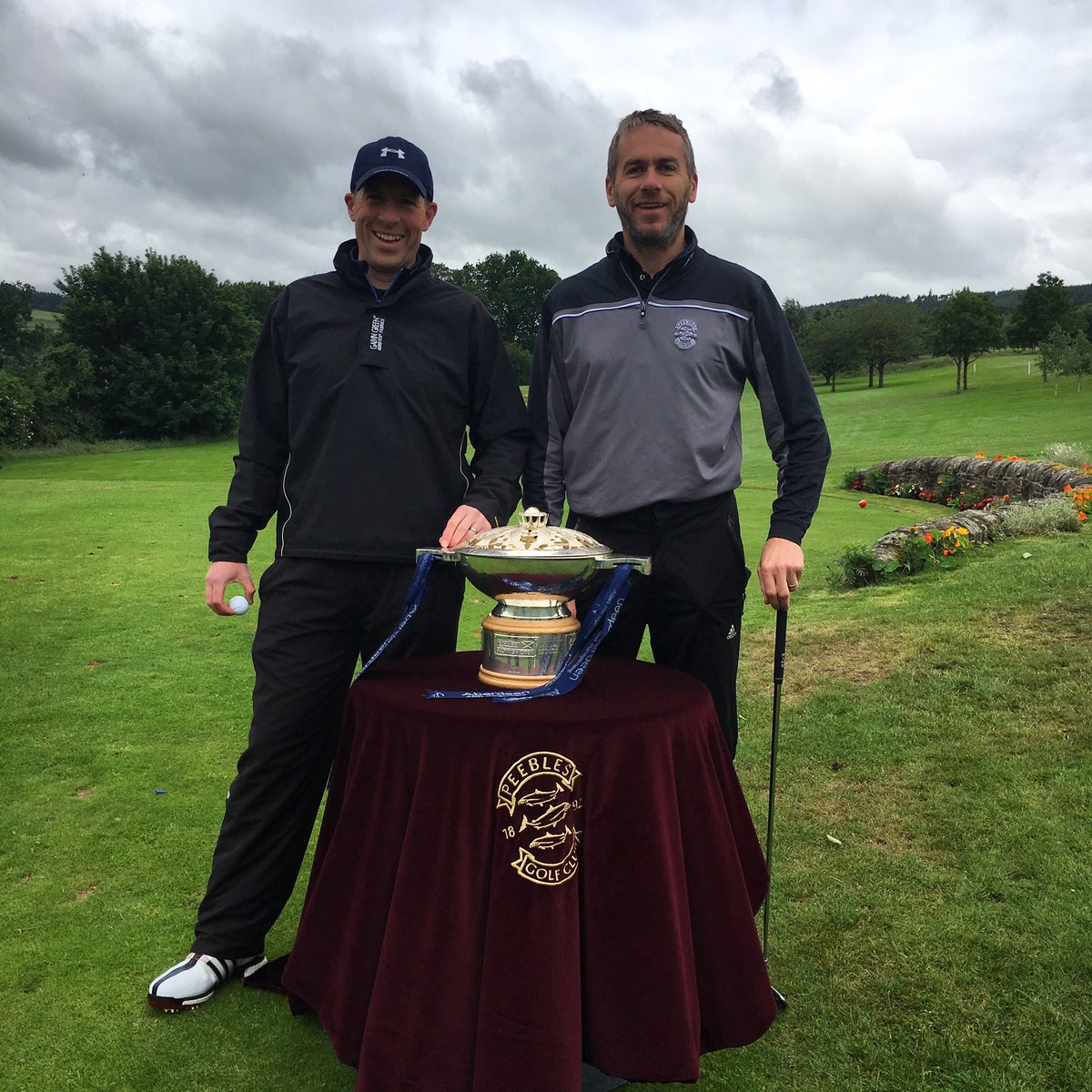 PeeblesGC's tweet photo. Our special guest has arrived for the Peebles Open! The @AAMScottishOpen trophy is with us all day. Photo: @thegrantmfoster &amp; @noblerone10 https://t.co/KbXAyCSLkU