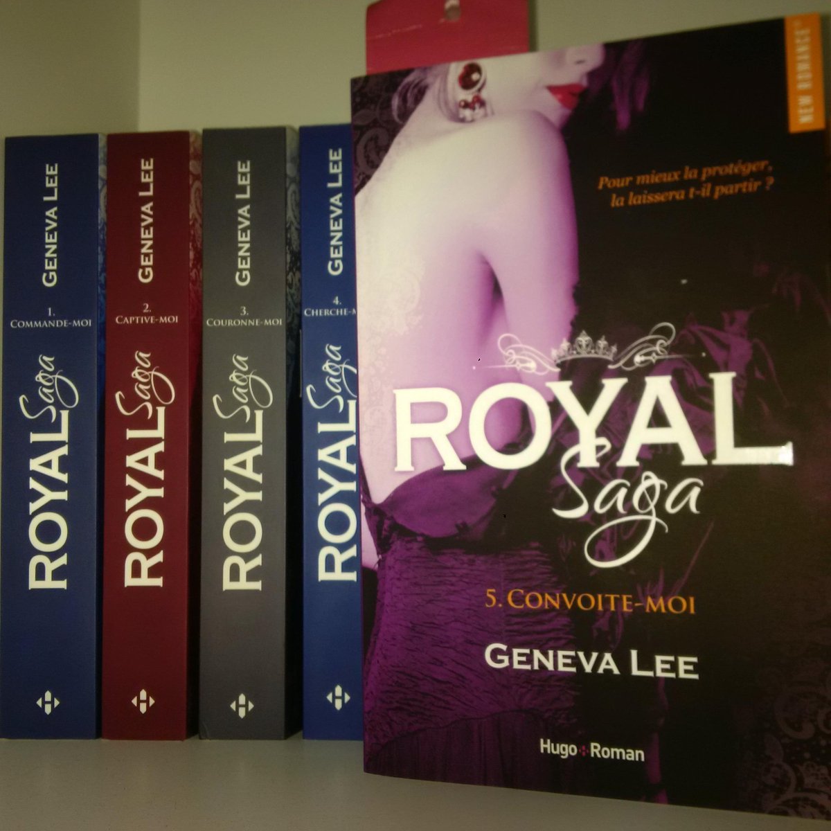 bea__mars's tweet photo. #LectureDuMoment #ActuYA #RoyalSaga #5 #ConvoiteMoi @GenevaLeeAuthor Merci @HugoNewRomance #RomanceAddict #Bookvore https://t.co/F9JNBmlVgr