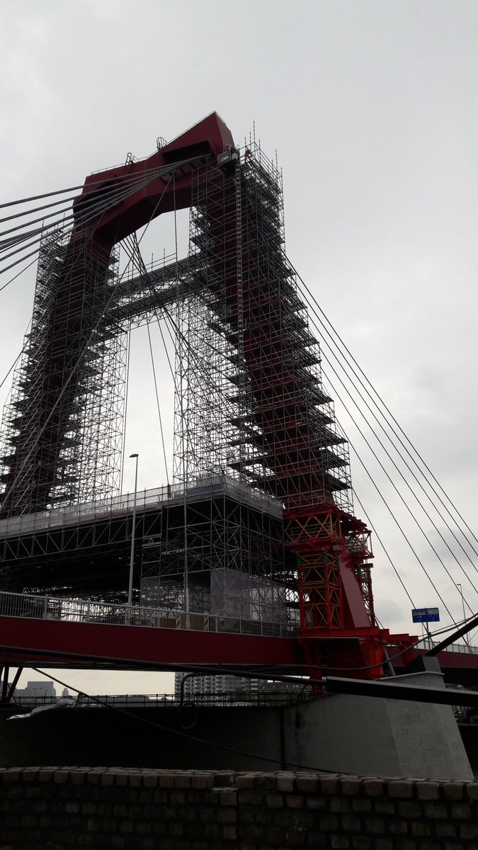 Niet alleen maastunnel in de steigers!! #010 #willemsbrug