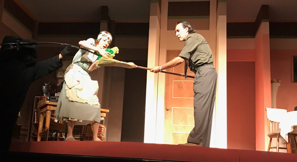 <a href="/EdithGonzalezMx/">Edith Gonzalez</a> @UndiaParticular <a href="/dgomezcasanova/">Daniel Gómez Casanova</a> GRACIAS💥por una dulce y entrañable pieza. ¡MUCHAS FELICIDADES! 🎭🛴🥂