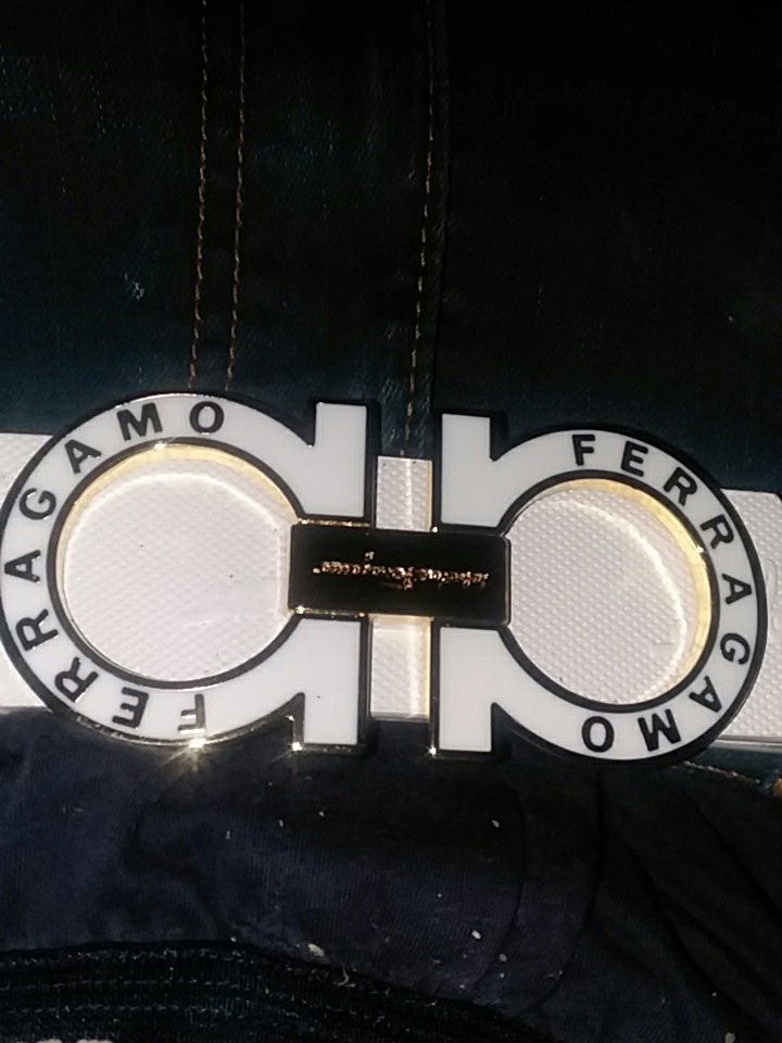 trap_______'s tweet image. Ain't Shit On Me Fake Bitch