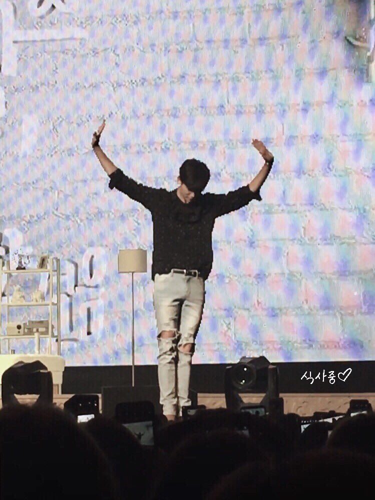 HS_siksajoong's tweet photo. 멋.짐.폭.발. 🔥 @ZEA_Hyungsik 
카메라 안들고간 나... 반성하세여....😭 https://t.co/Sci7MCm0bU