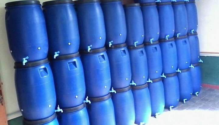 composter6657's tweet image. KOTA BEKASI butuh Penekanan kebijakan, bukan saja BANK SAMPAH, tapi lebih penting SAMPAH ORGANIK yg harus diolah jadi Pupuk cair dan Kompos.