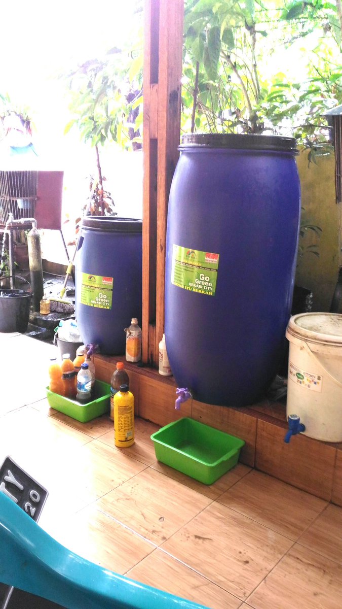 composter6657's tweet image. JANGAN BUANG SAMPAH ORGANIK RUMAH TANGGA, KITA OLAH SAJA ,CUKUP (1 TONG COMPOSTER) MASING2 RUMAH
,JADI POC/KOMPOS TANPA BAU/ MESIN PENCACAH