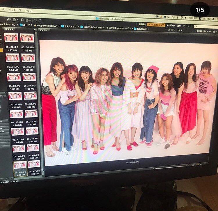 sayaka_hphp's tweet photo. CanCamアザーカット😊
今月号は楓表紙にE-girls特集組んで頂きました！
チェックしてね💕
もちろんRayも😚
写真第2弾も✌🏻 https://t.co/vtGHeodHxO
