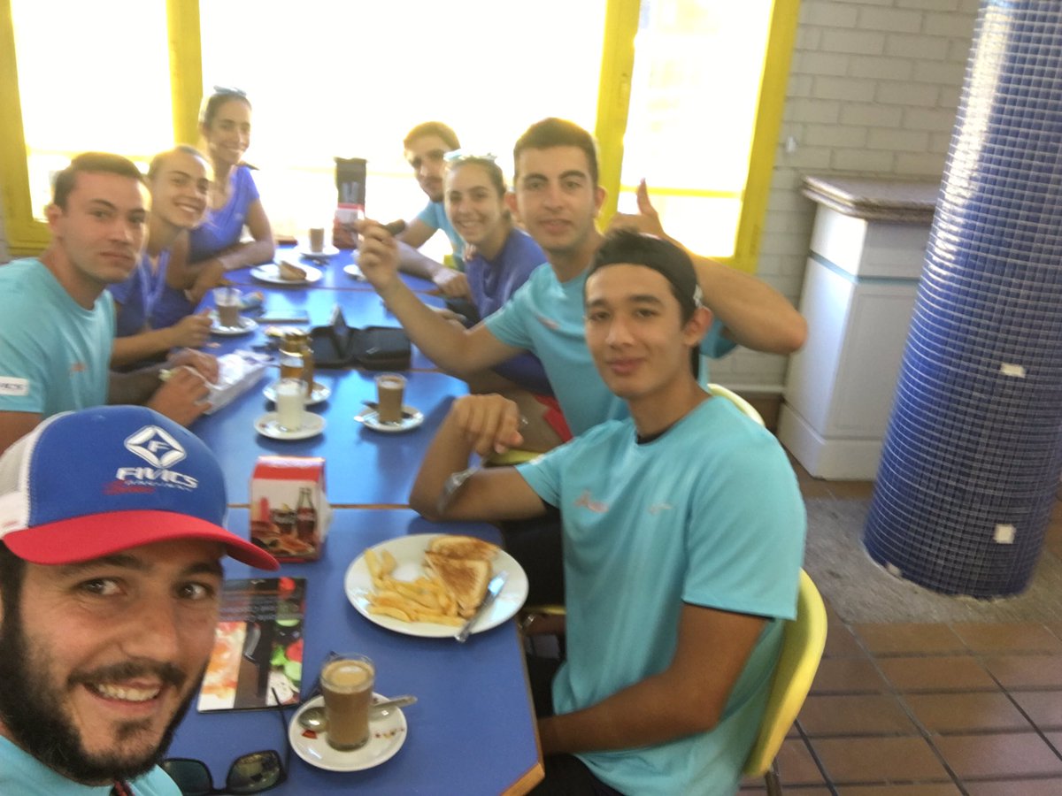 d_callejam's tweet photo. Cogiendo fuerzas antes de tirar la final del Campeonato de España de clubes 

#LRAF #rozasArchery #TiroConArco #Rfeta #LasRozas https://t.co/JHEoLKSfBx