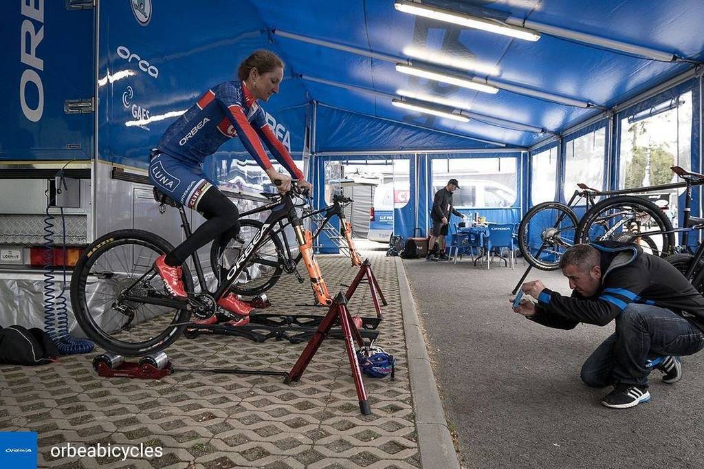 orbea_sa's tweet photo. @Regrann from @orbeabicycles -  Vallnord.
Race Day at the #UCIMTBWC
Let's go @clifproteam!
#OrbeaWomen #OrbeaAlma … https://t.co/AAp0ThUcr2 https://t.co/7kG9ndvGln