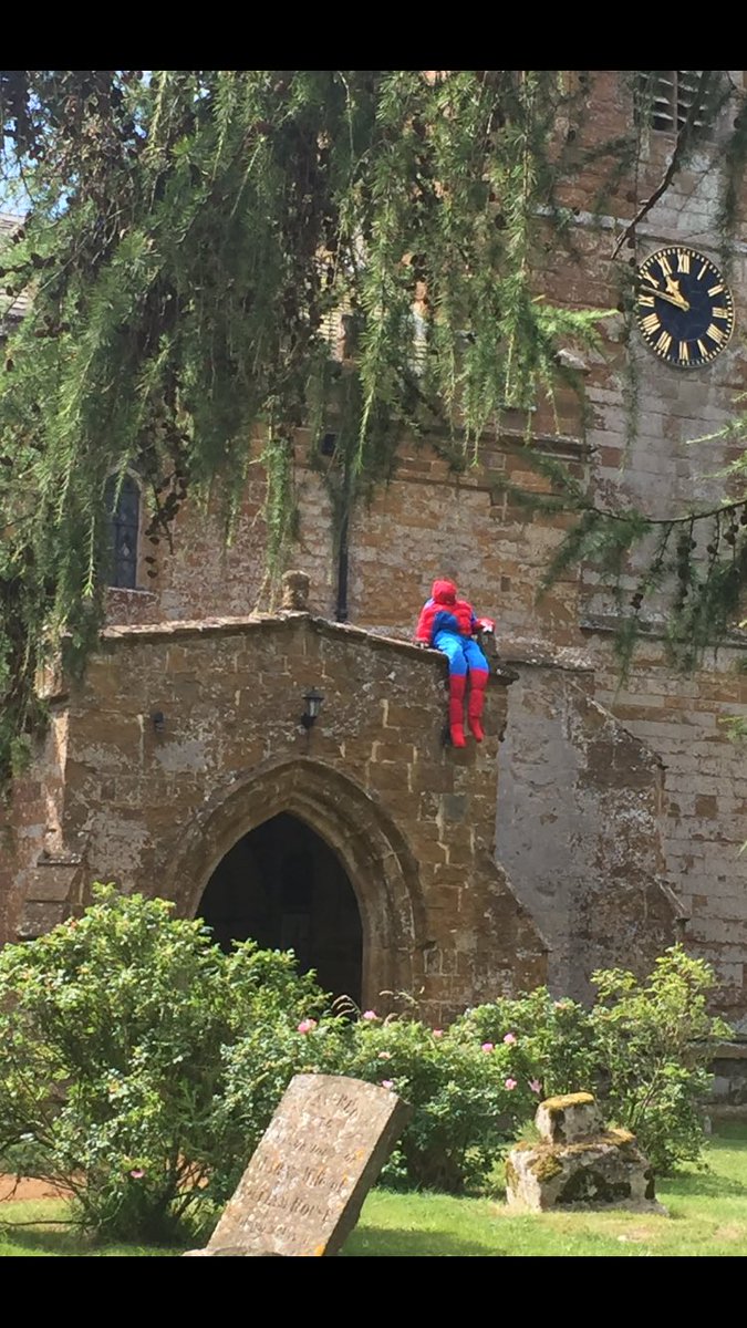 CorneliusRacing's tweet photo. Look who I saw (having a snooze?) at church in #Oxhill, south Warwickshire #ScarecrowWeekend https://t.co/PKSqredctL