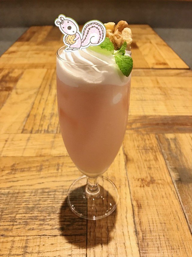 「ぼのぼの森カフェ」期間延長メニュー、スナドリネコさんの家をお皿の上で再現 natalie.mu/comic/news/239…