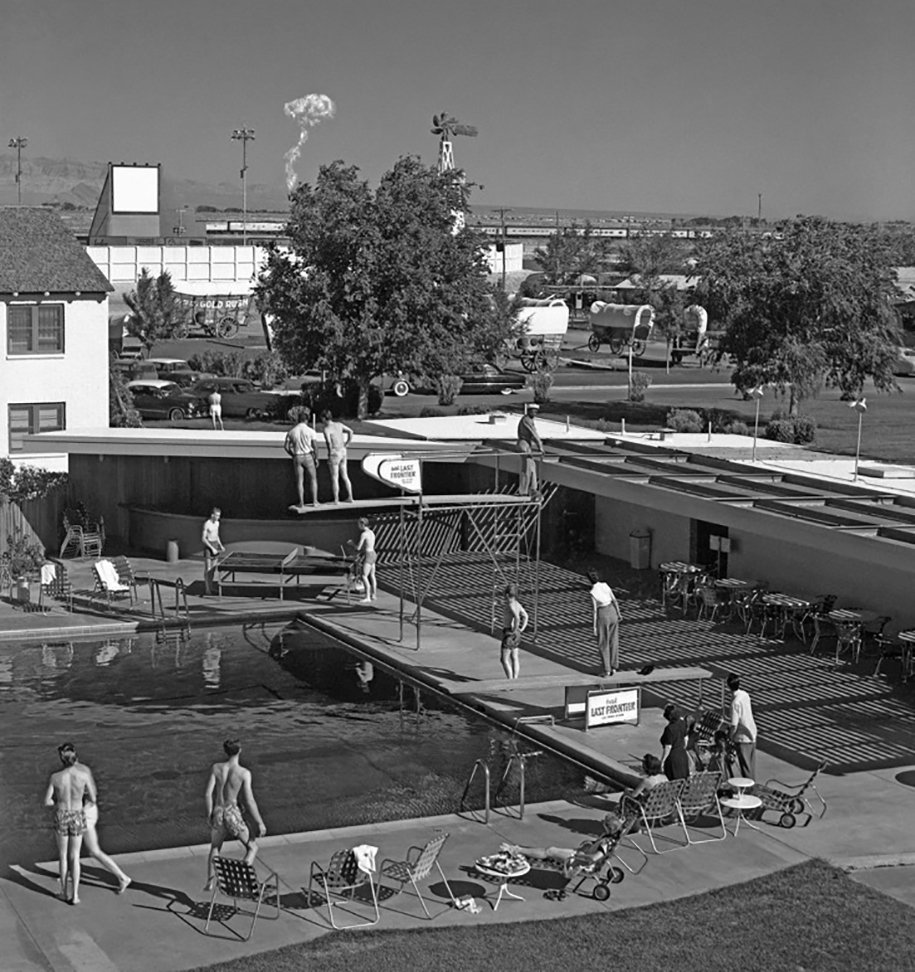 Turismo Nuclear, en los años 50 las pruebas nucleares se convirtieron en una atracción turística de Las Vegas, Nevada.